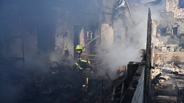 Russia Strikes Kyiv for Sixth Day, Killing Four