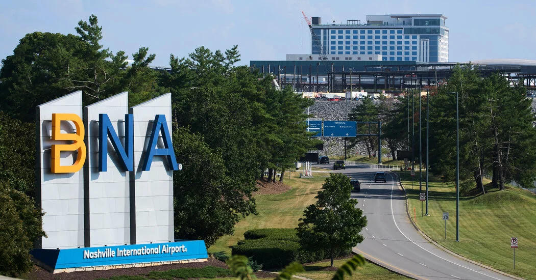 Nashville Airport Moves to Rename Itself for Dolly Parton